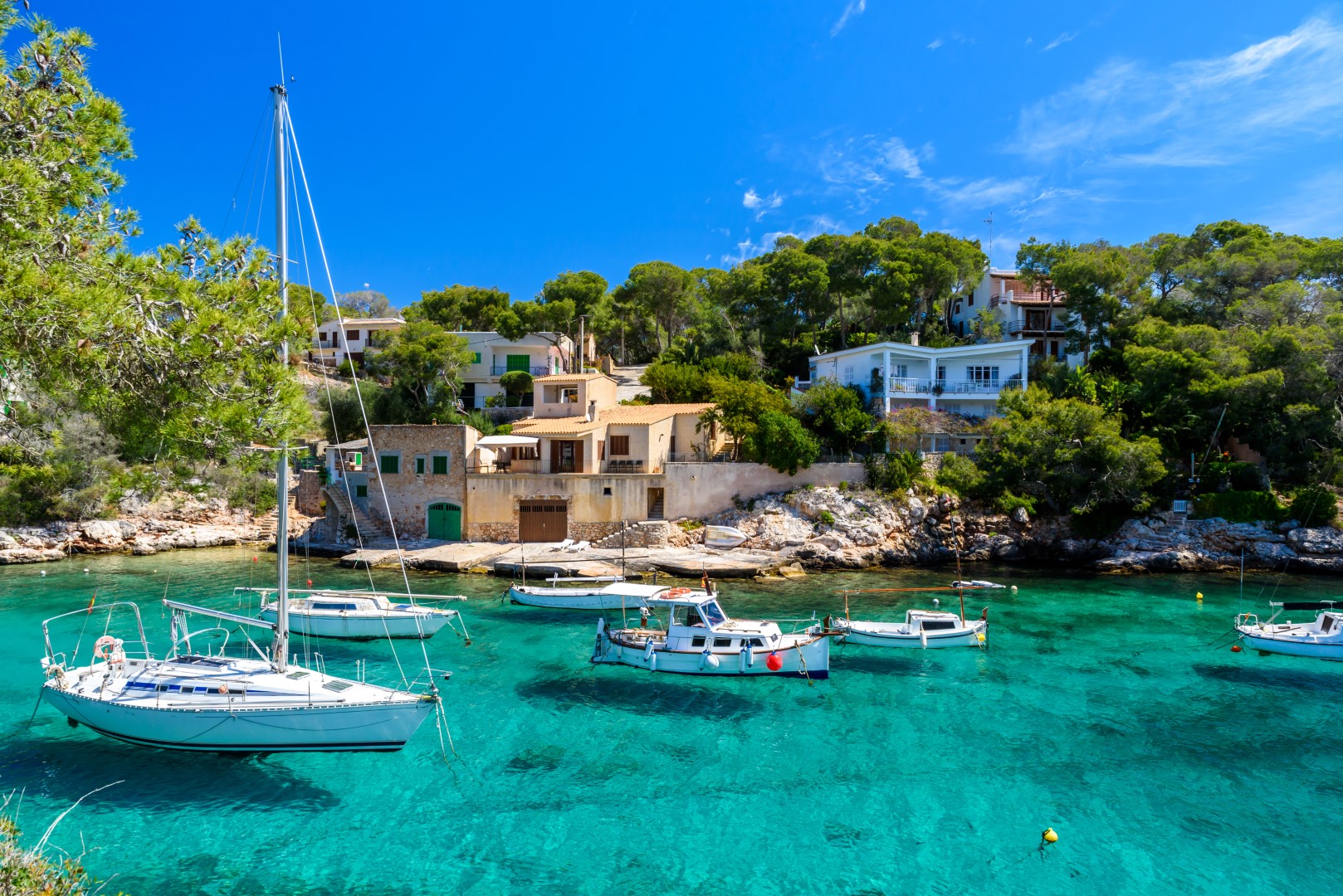 Puerto De Cala Figuera Hafen Und Bucht Mit Unz Hligen Alten Boote